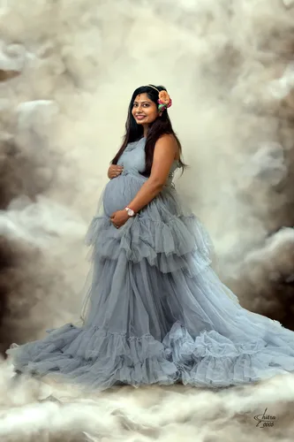 Maternity Studio Portrait Sultanpur Z 0005 Fc